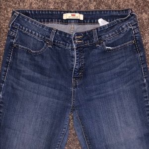 Boot cut Levi’s clean 🧽